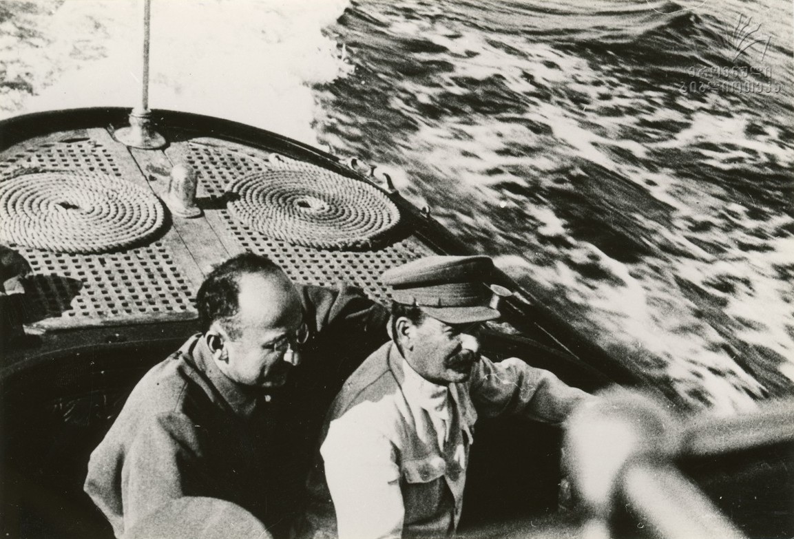 უხილავი ისტორიის კვალდაკვალ