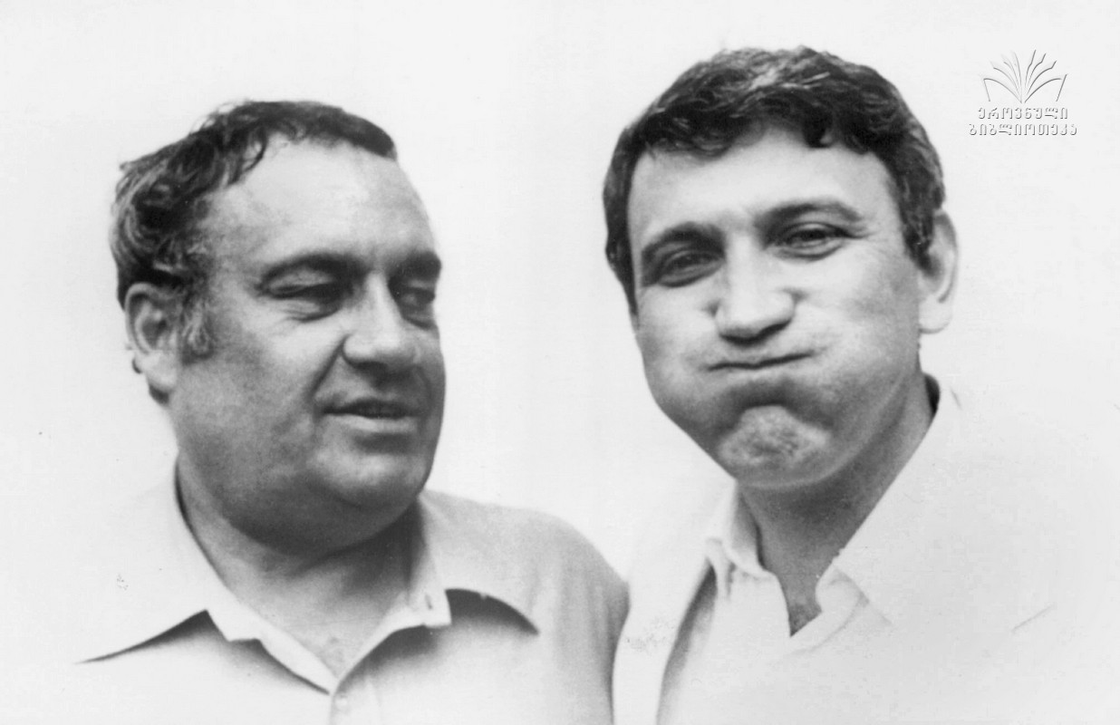 „ცისფერი მთები“ ანუ „გარაჟი“